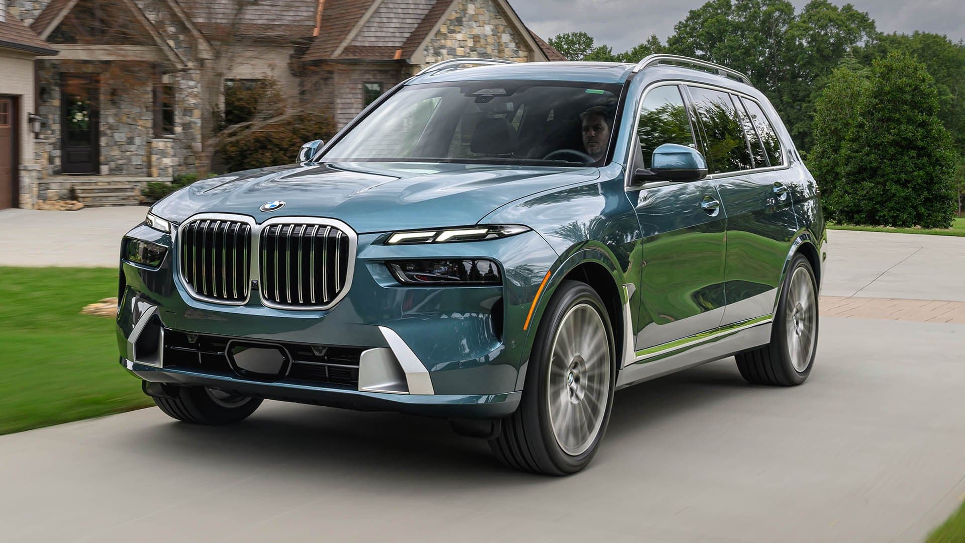 Image of BMW X7 car model, BookMe Car Rental Service, New Car Models Available for Rent, Affordable Prices.