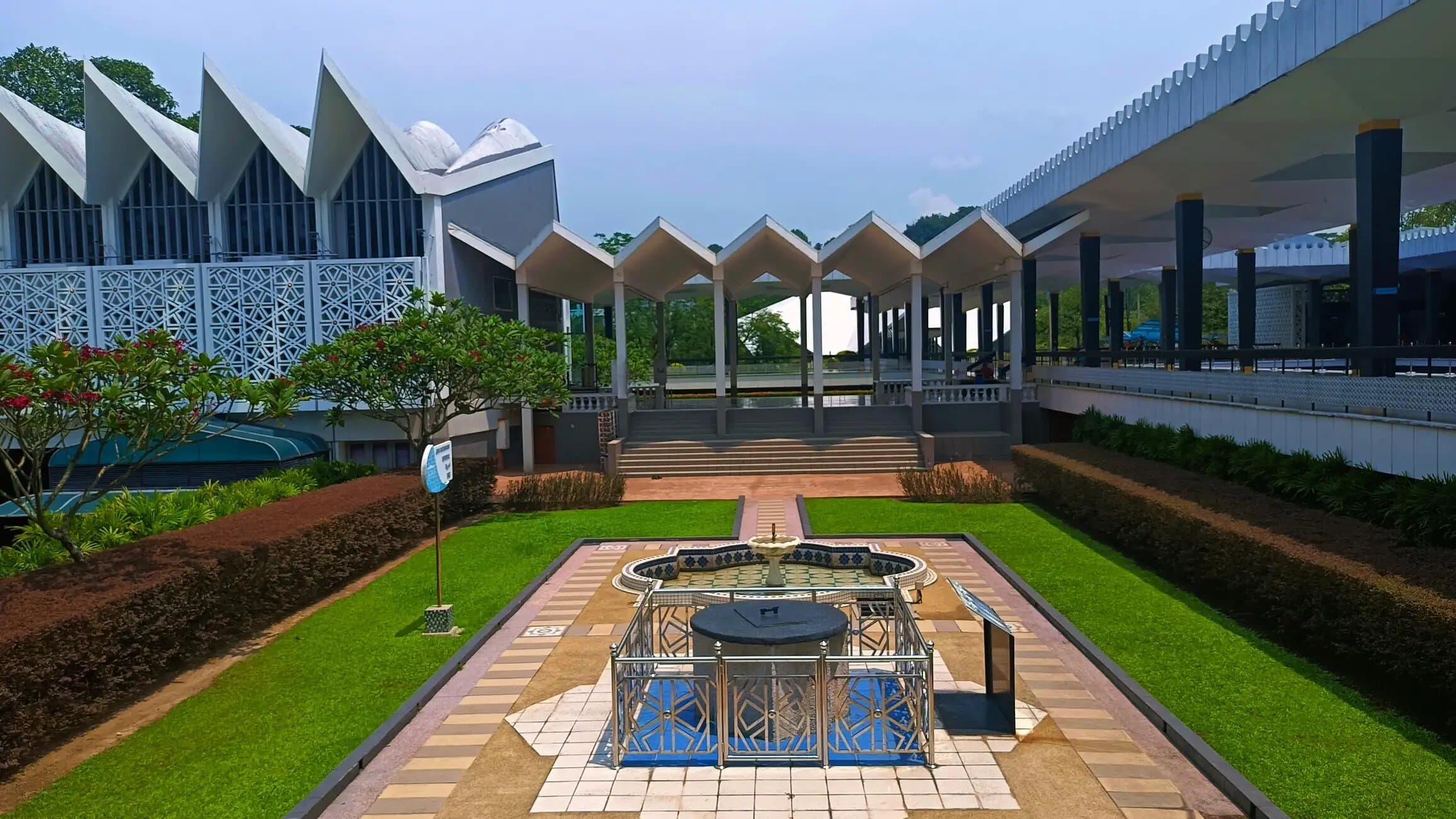 Property Image 4, Ship Image, BookMe Accommodation, Comfortable Stay, Affordable Prices.