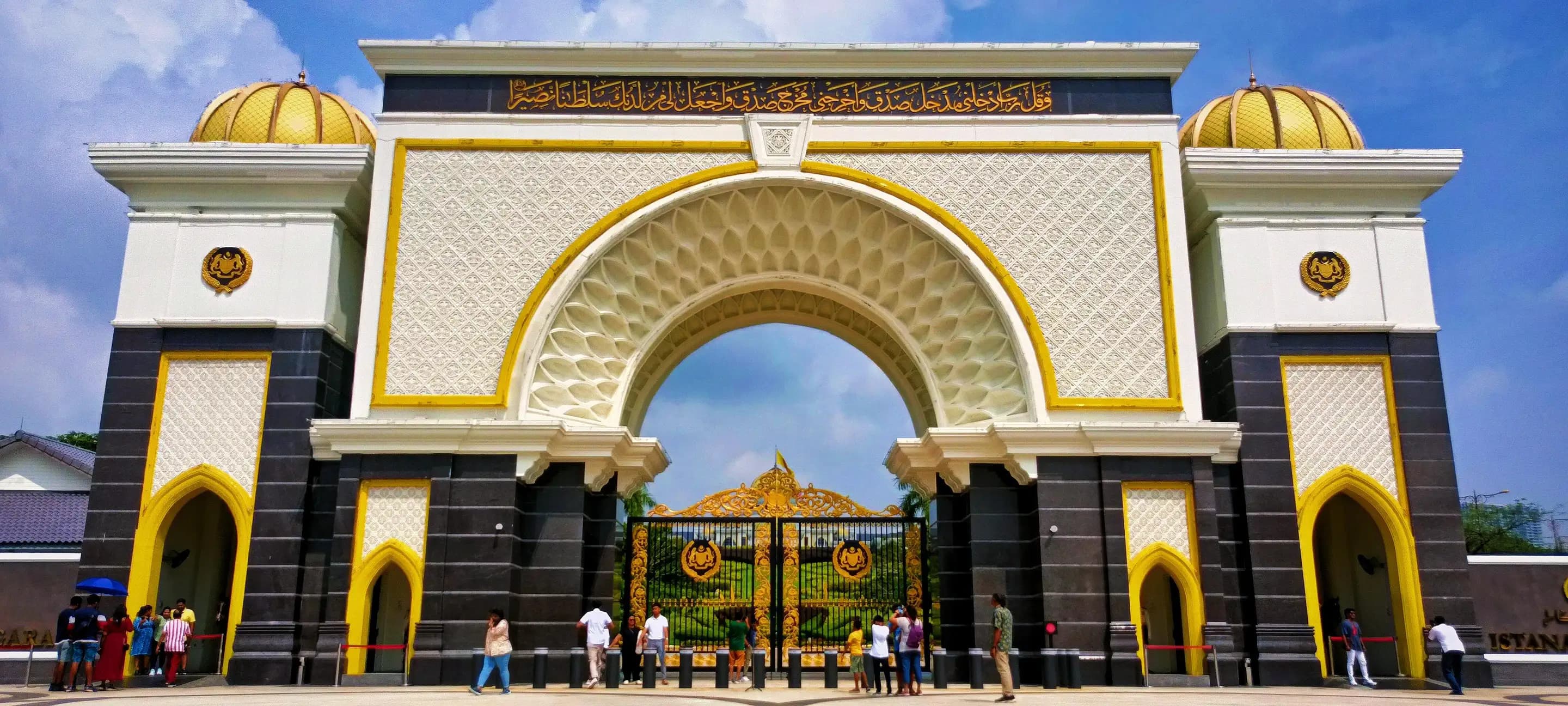 Image of Kuala Lumpur: City Tour & Batu Caves Combo tour package, BookMe Tour Package, Travel with BookMe, Exciting Tour Packages Available, Affordable Prices.