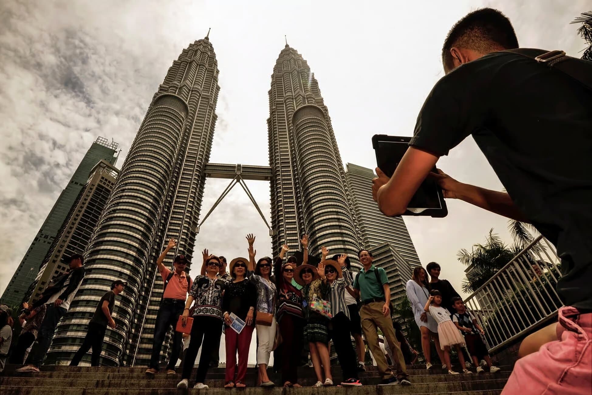 Image of Private KL City Tour with Petronas Twin Towers & Batu Caves tour package, BookMe Tour Package, Travel with BookMe, Exciting Tour Packages Available, Affordable Prices.